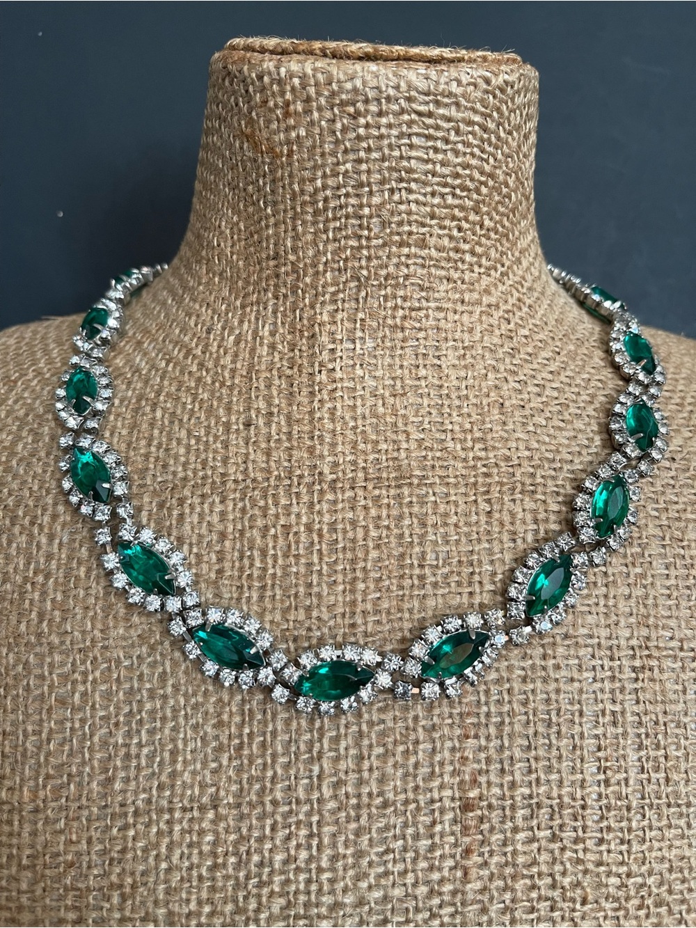 Vintage Emerald green Marquise rhinestone & clear rhinestone Necklace .
